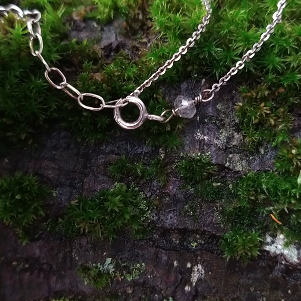 925 Sterling Silver Hammered Labradorite Handmade Necklace - Picture 4 of 10